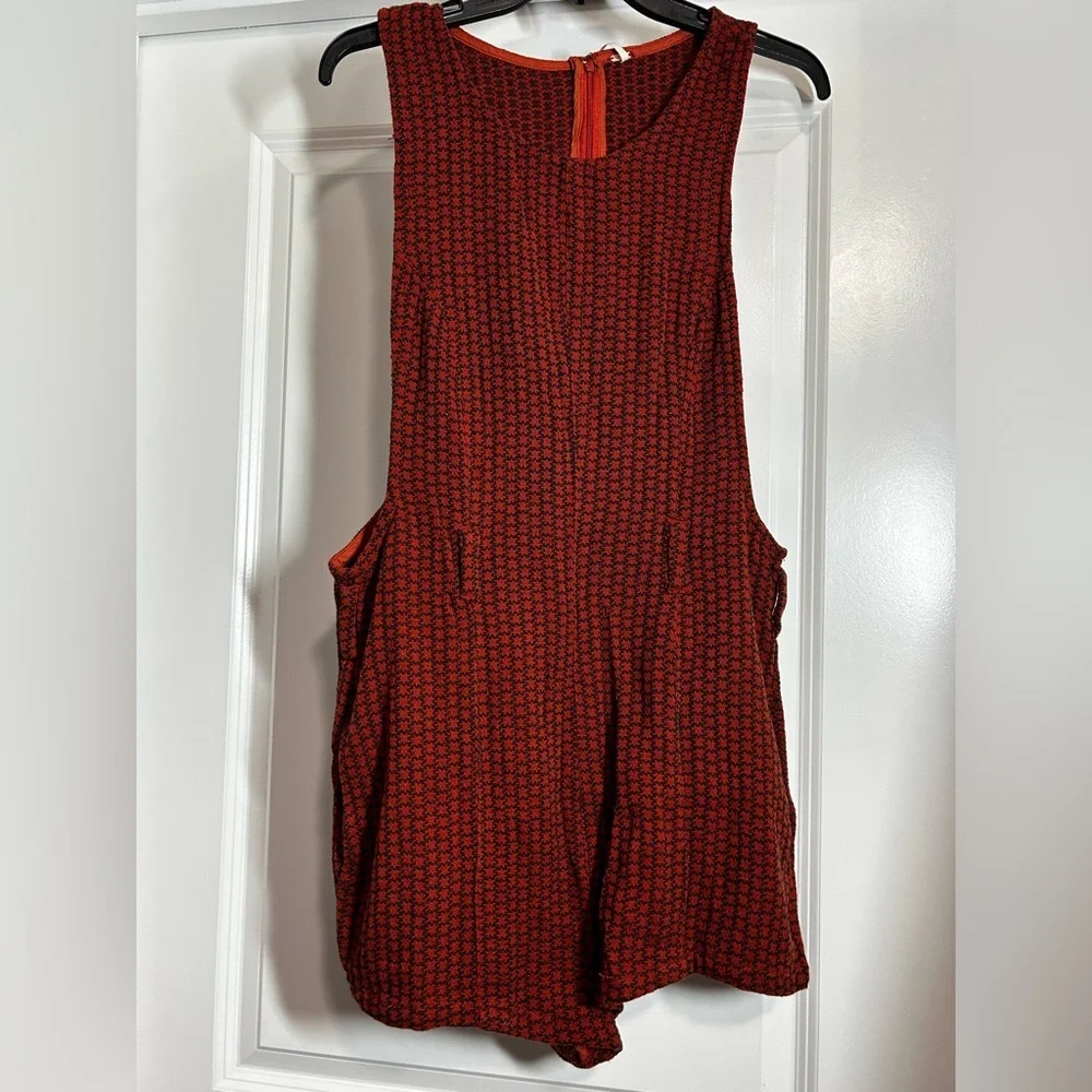 Free‎ People Mod Mini Chic Red and Black Romper (Belt not included)